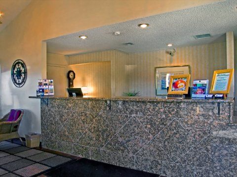 Travelodge By Wyndham Hemet Ca Интерьер фото